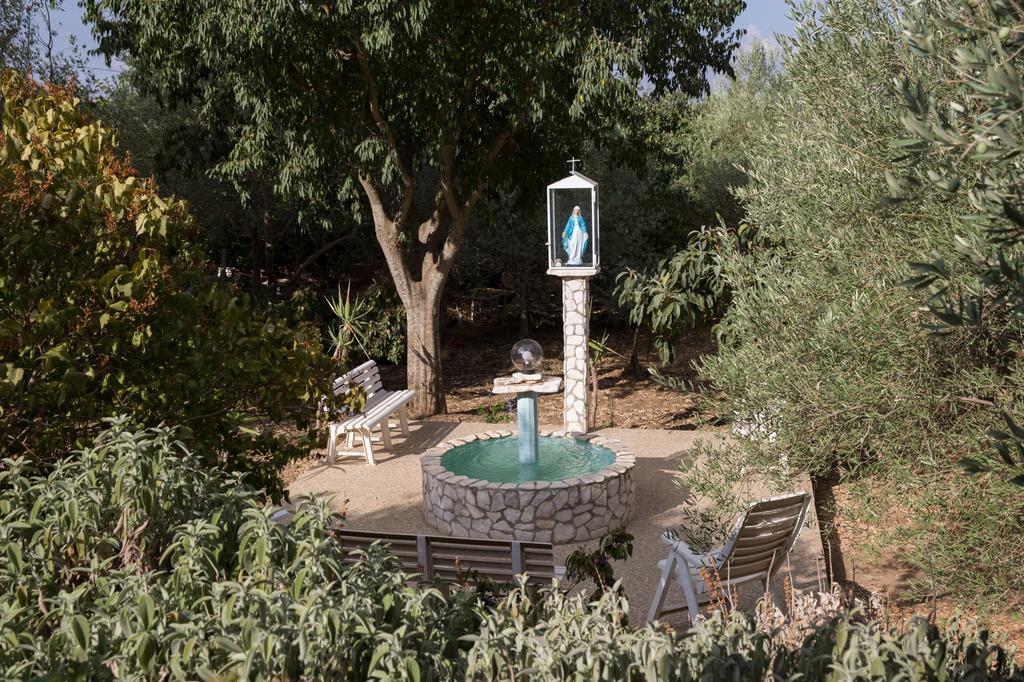 B&B Diamante Nissoria Extérieur photo